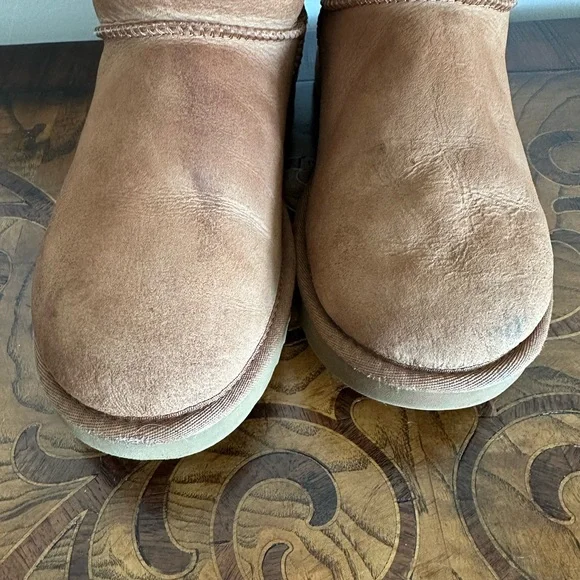 UGG Tan Shearling Boots with Bows - Picture 8 of 9